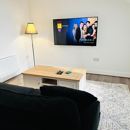 Barnet House Serviced Apartments Данфермлин Экстерьер фото