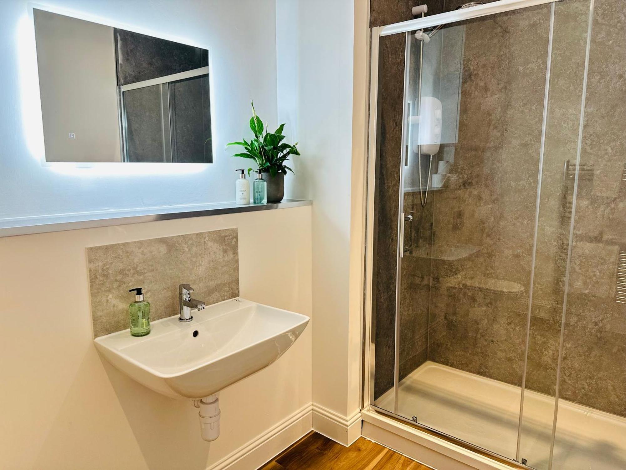 Barnet House Serviced Apartments Данфермлин Экстерьер фото
