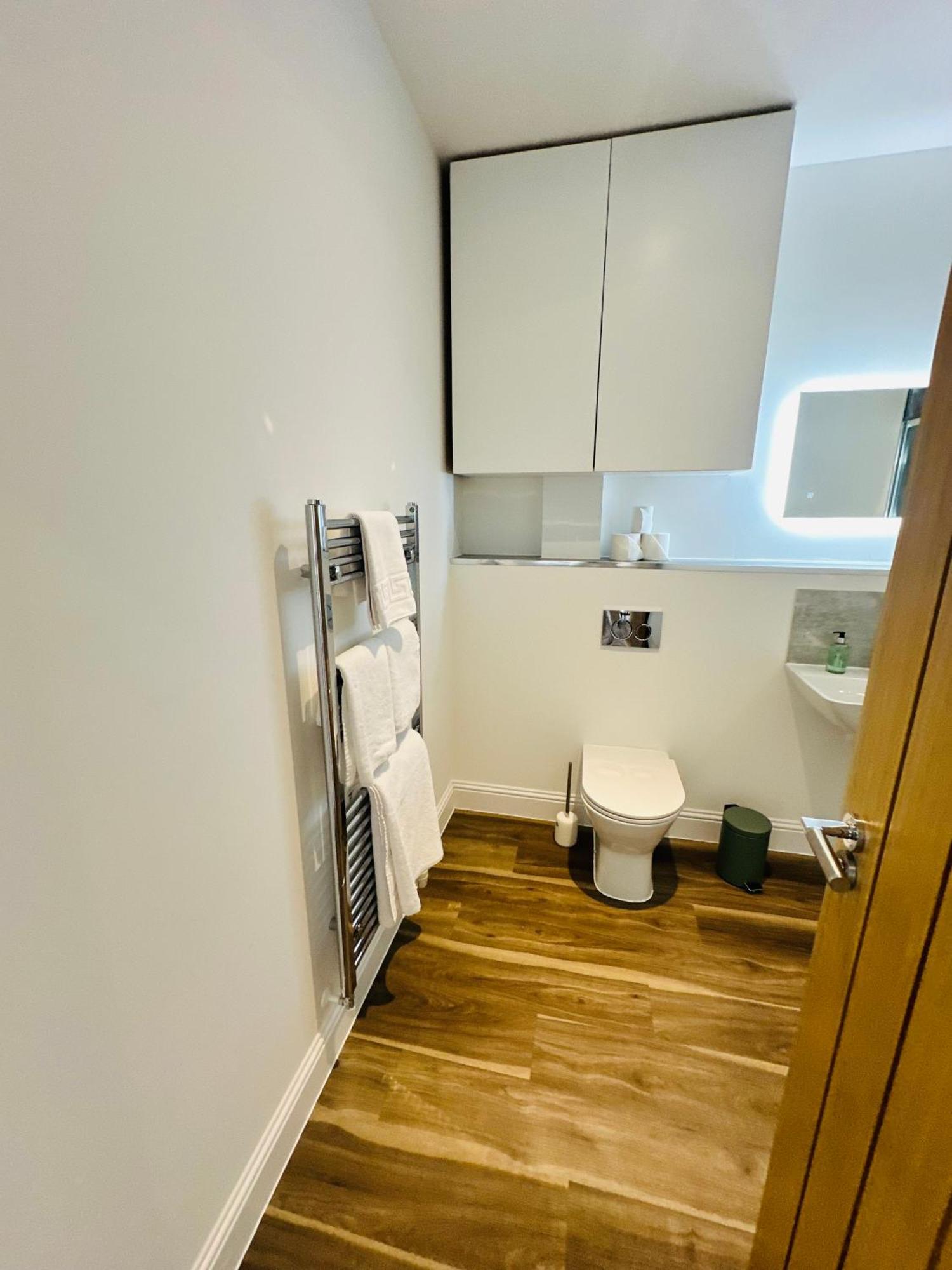 Barnet House Serviced Apartments Данфермлин Экстерьер фото