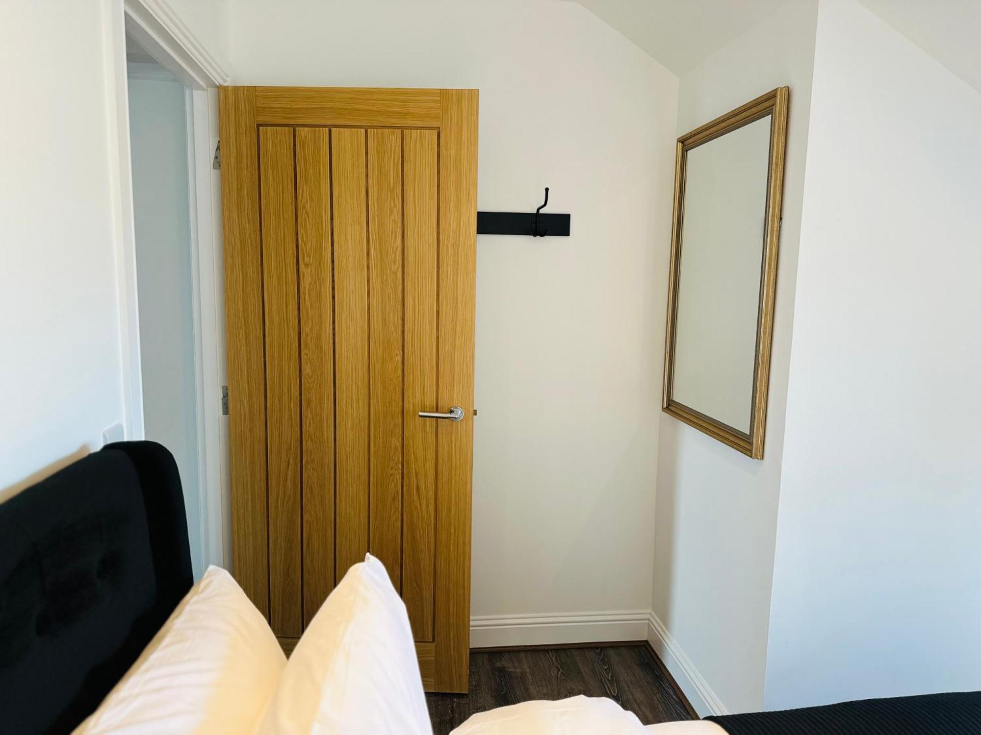 Barnet House Serviced Apartments Данфермлин Экстерьер фото