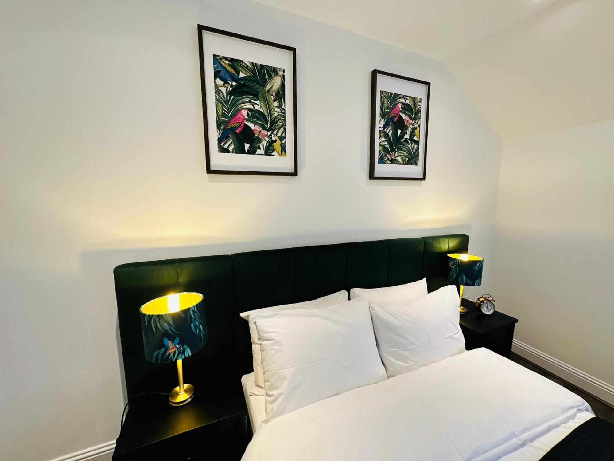 Barnet House Serviced Apartments Данфермлин Экстерьер фото