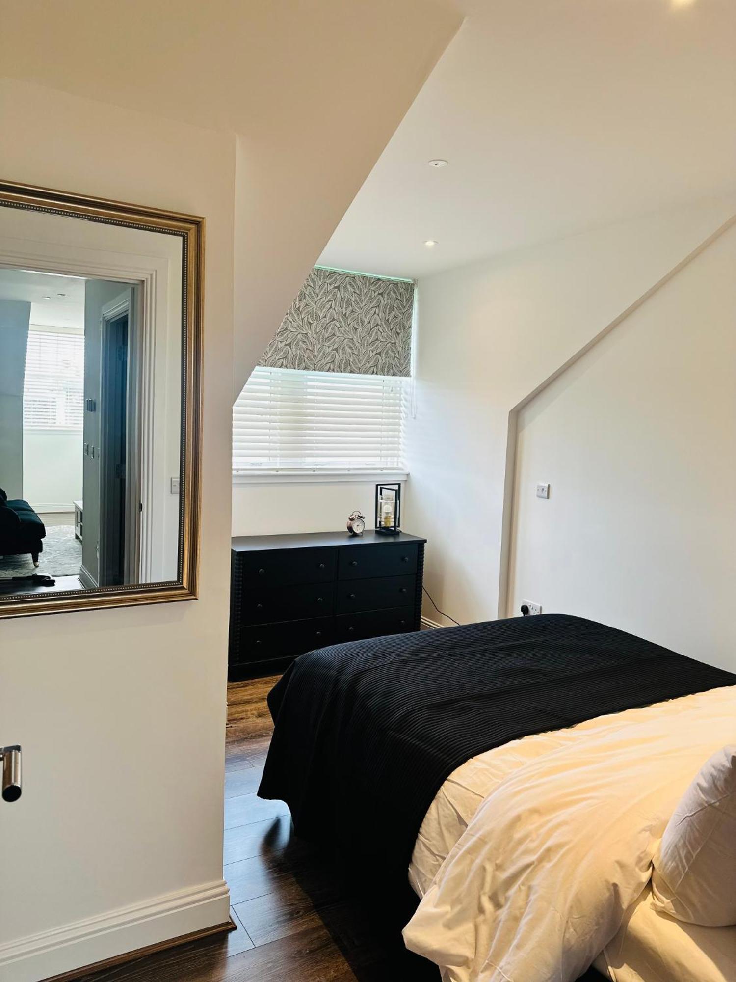 Barnet House Serviced Apartments Данфермлин Экстерьер фото