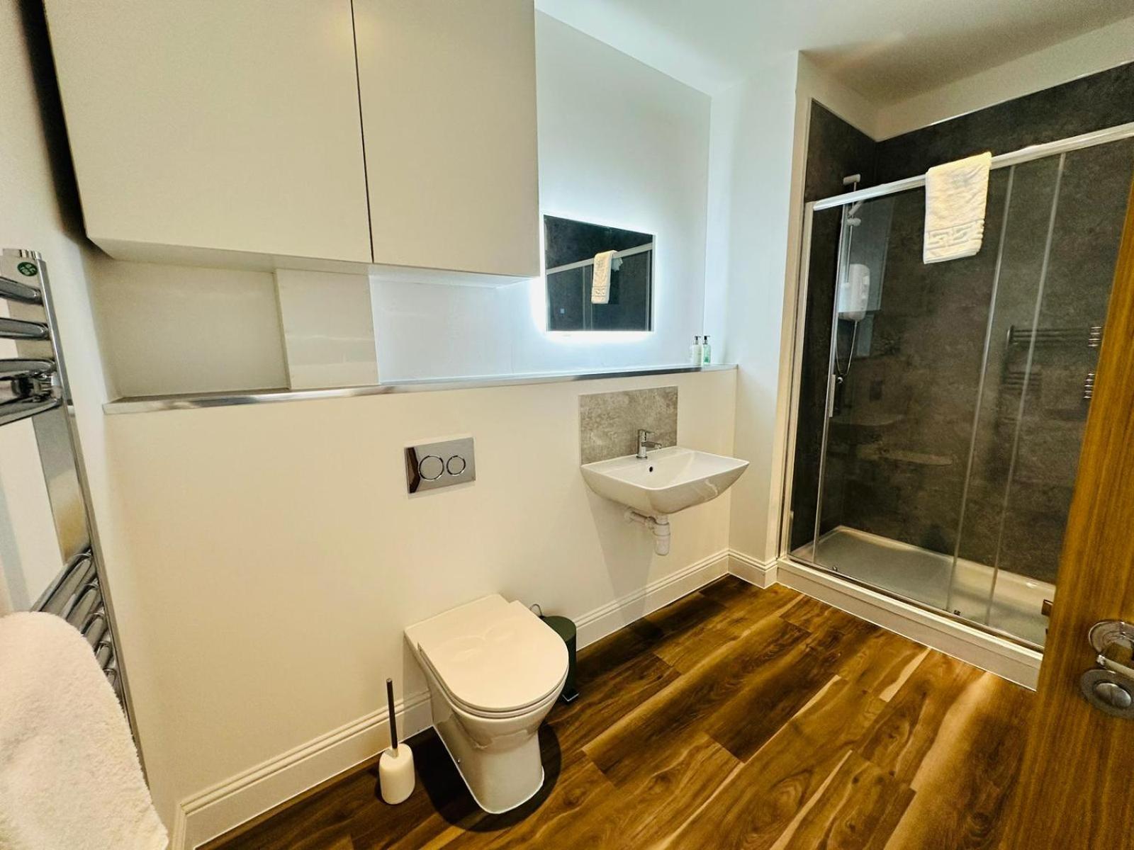 Barnet House Serviced Apartments Данфермлин Экстерьер фото